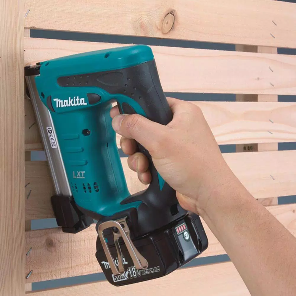 Fastening Tools Makita 18-Volt 5.0Ah Lithium-Ion Brushless 3/8 In. Crown Stapler Kit 9 Fastening Tools Makita 18-Volt 5.0Ah Lithium-Ion Brushless 3/8 In. Crown Stapler Kit - Image 7